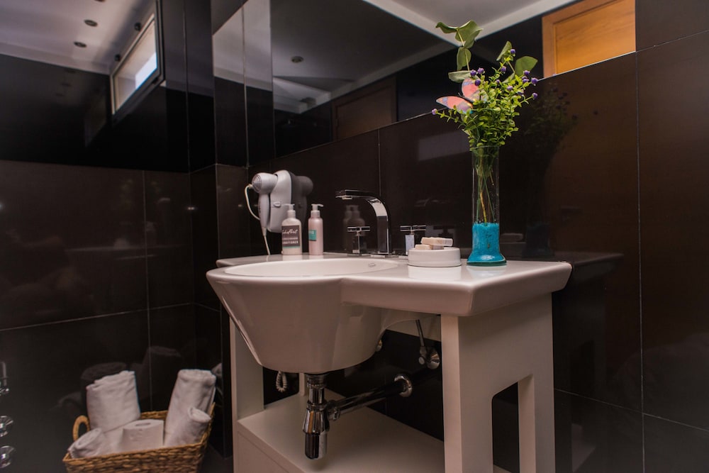 Soho Luxury Suites