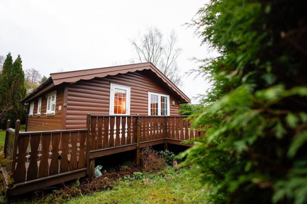 Cozy Log Cabin 346 - Rural Mid Wales