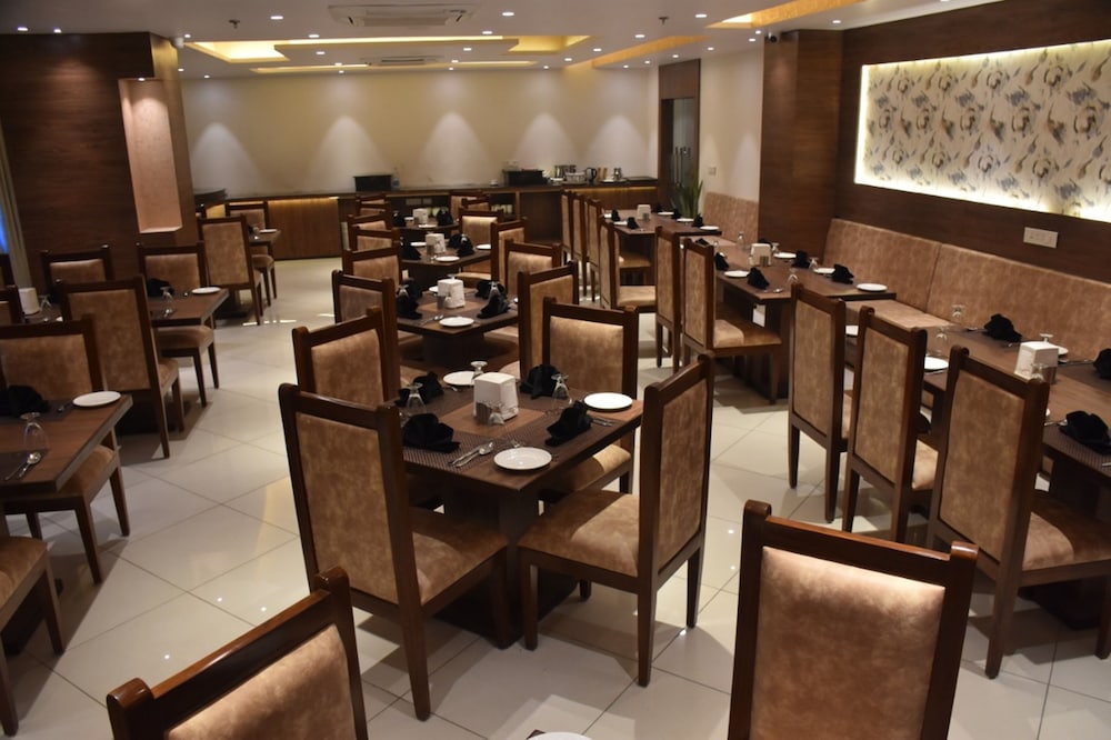Food & Beverage