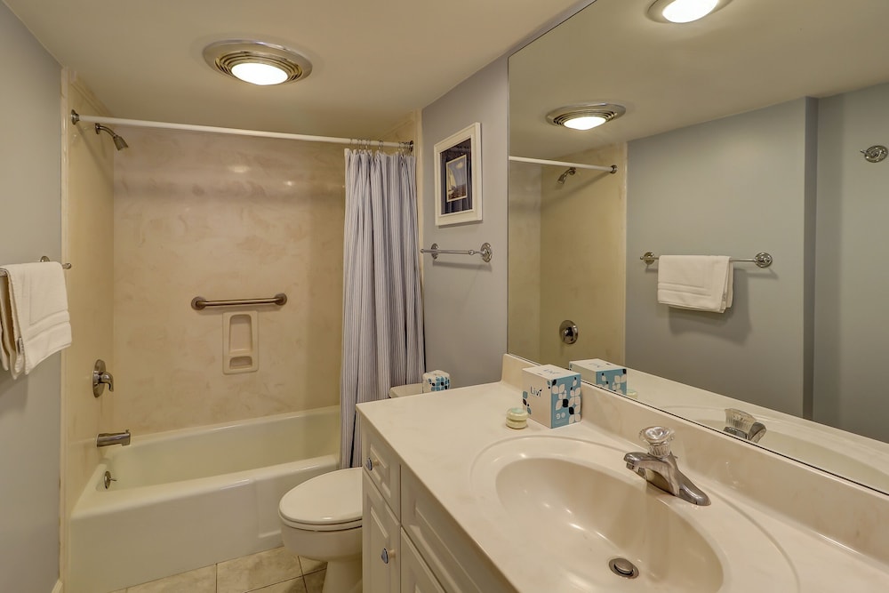 1252 Harbour Town Club at The Sea Pines Resort