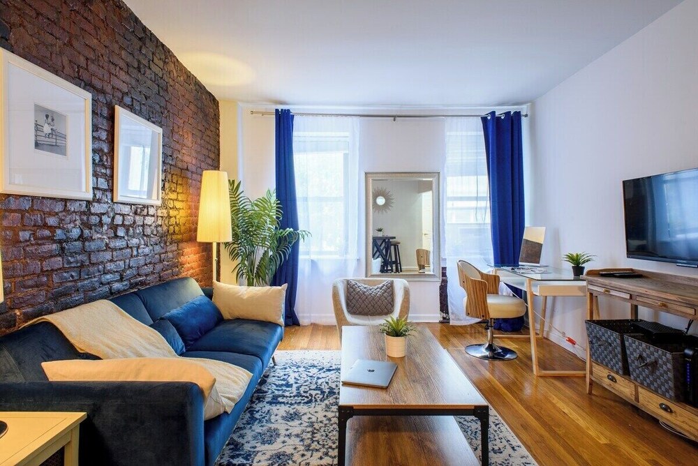 350 Gramercy Apt