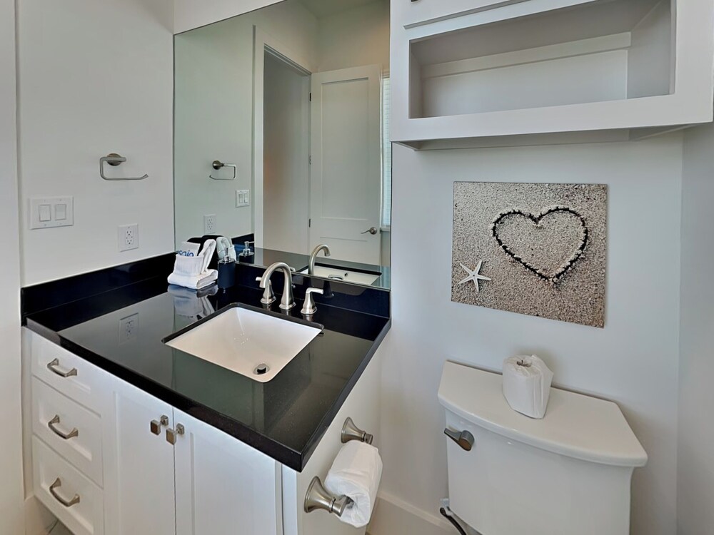 Seabreezy Lane by Ryson Vacation Rentals