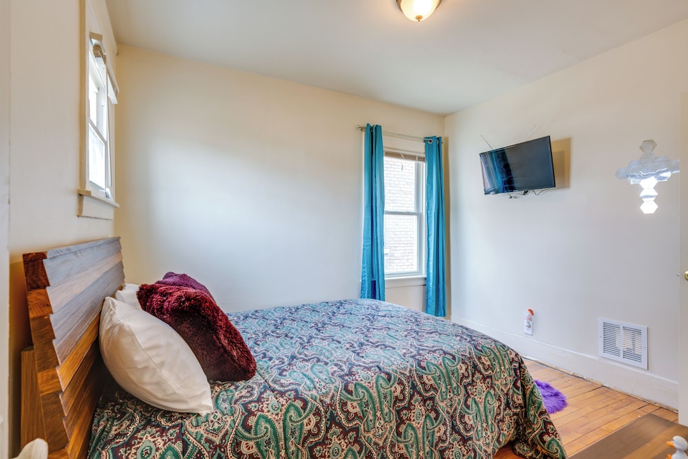 Pet-friendly Detroit Stay Near Motown & DIA