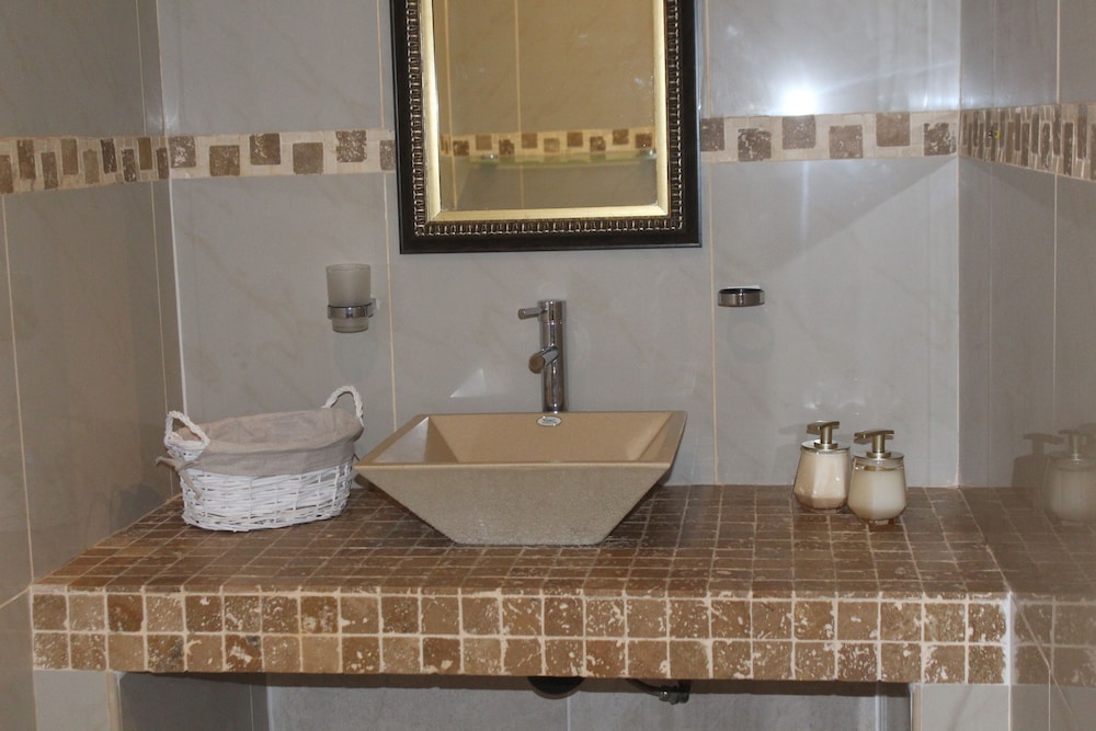 Falcon Guesthouse