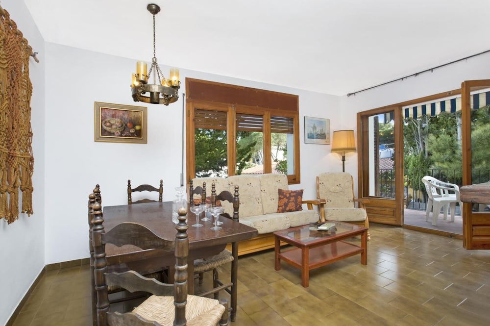 Bravo in Llafranc With 3 Bedrooms and 1 Bathrooms