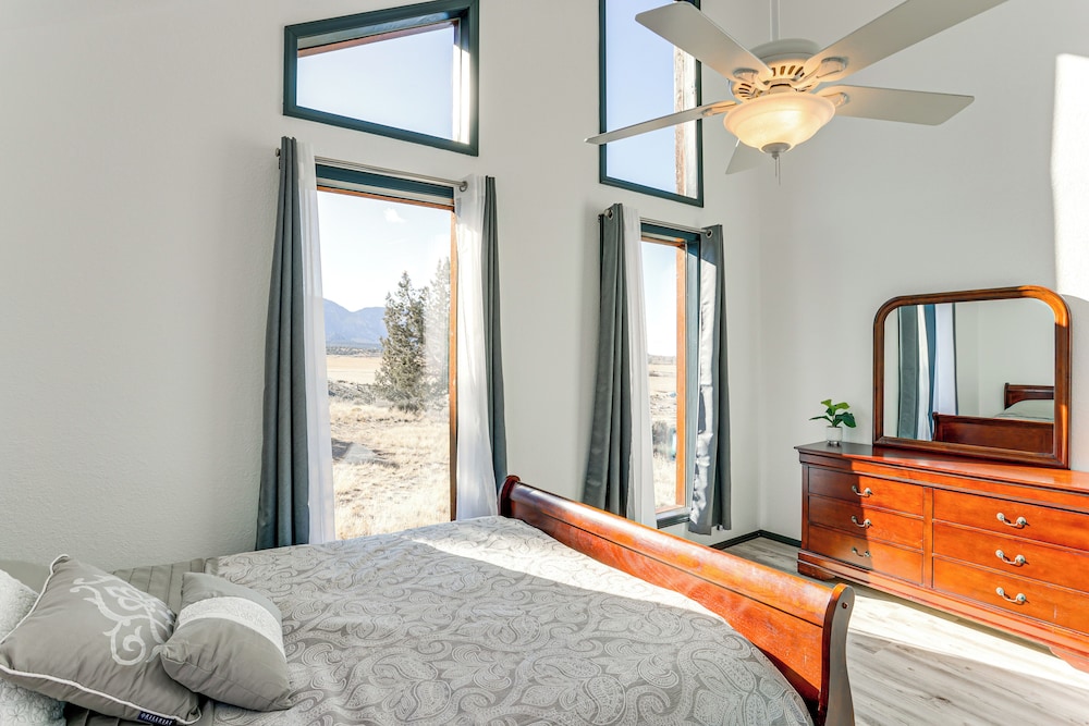Mtn-view Escape w/ Office Space in Cortez!
