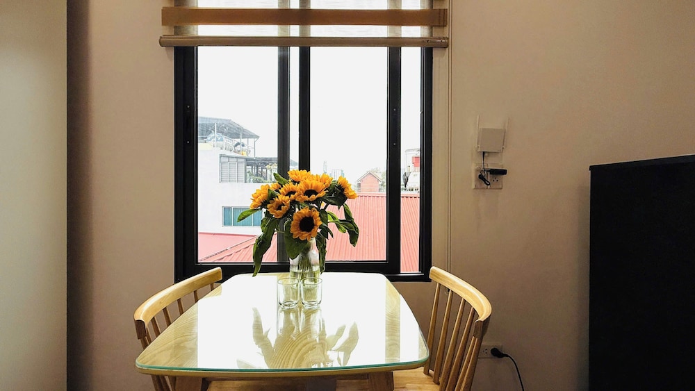 Era Apartment Thinh Hao