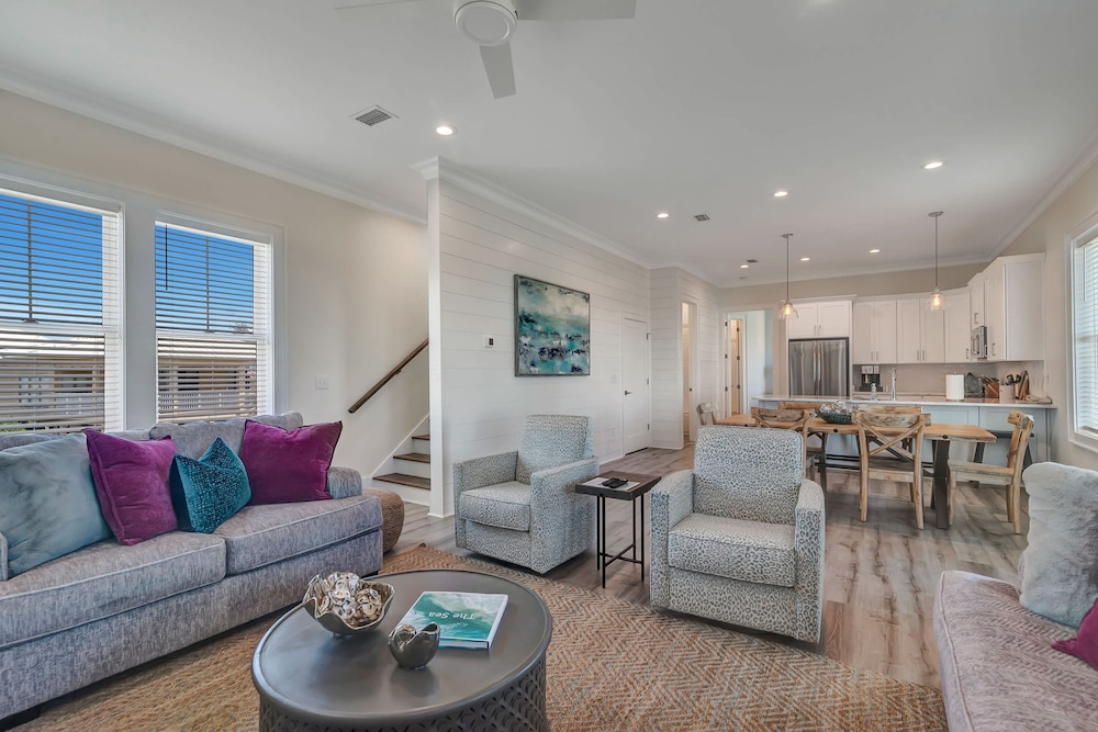 Azure Horizon Beachfront Charm in Gulf Shores