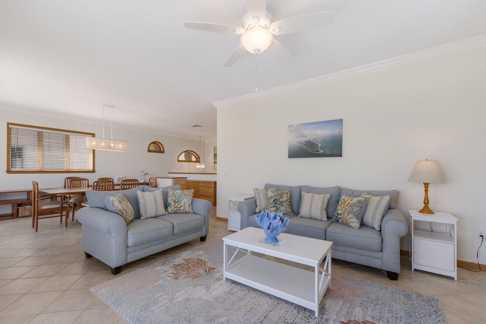 Dolphin Watch 3 Bedroom Home