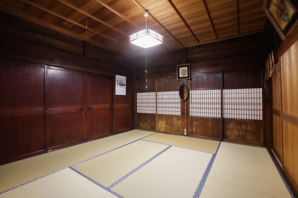 Shirakawago Gassho-house YOKICHI view 4
