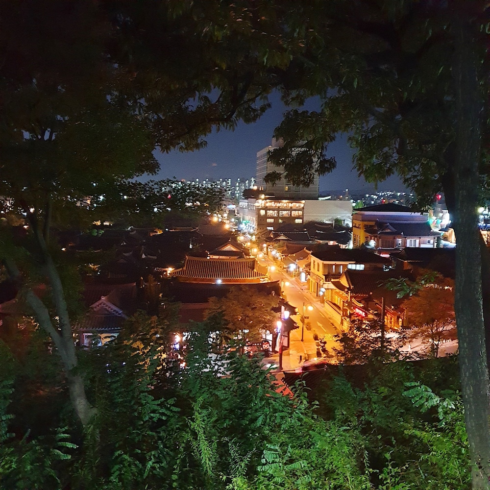 Daemyung Guesthouse