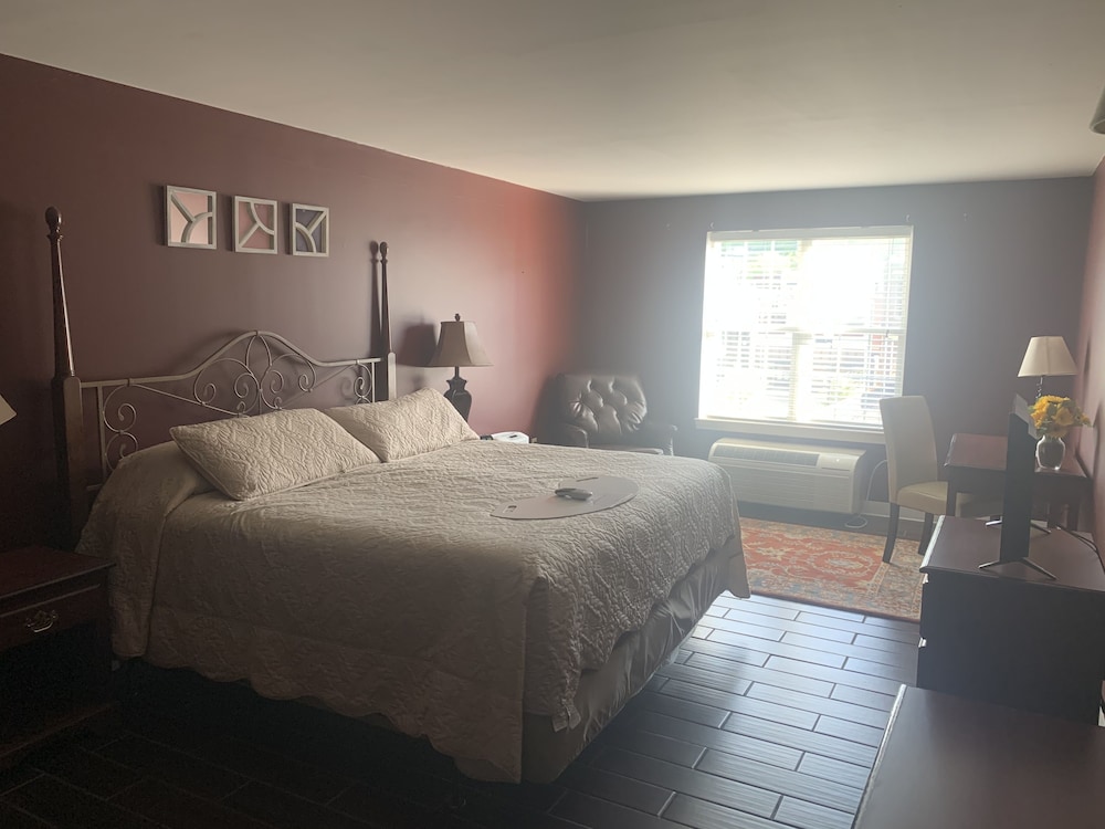 French Quarter Inn