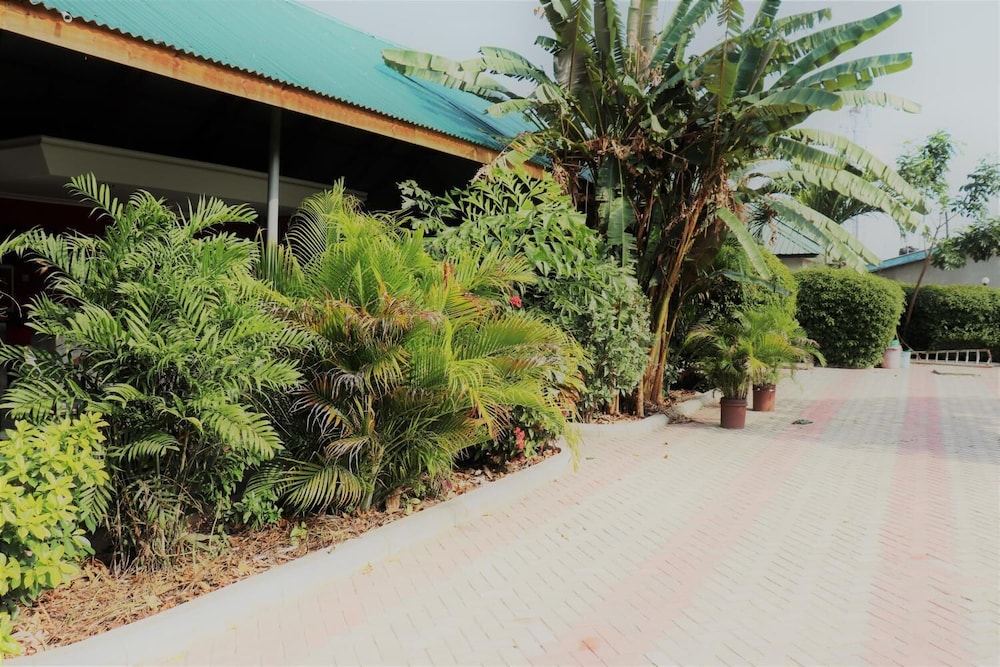 Safari Lodge Kunduchi