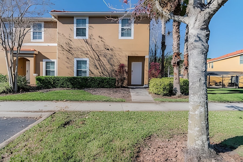 3bd/2.5ba Private Jacuzzi King Bed
