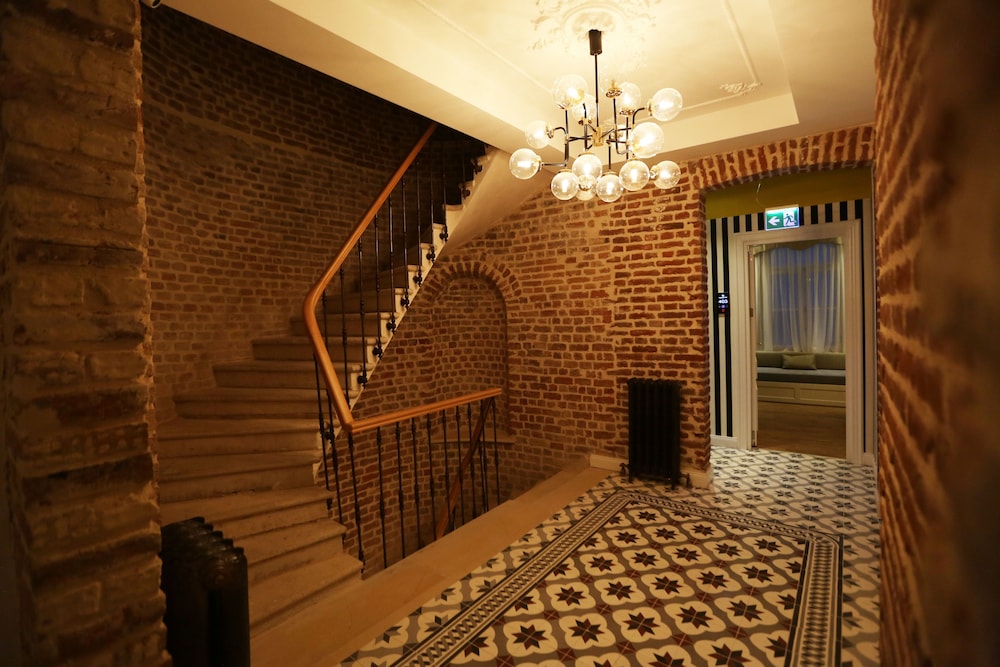 Royal Tophane - Image 24