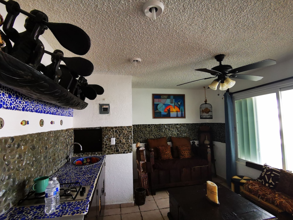Brisas Beachfront Studios In Hotel Zone