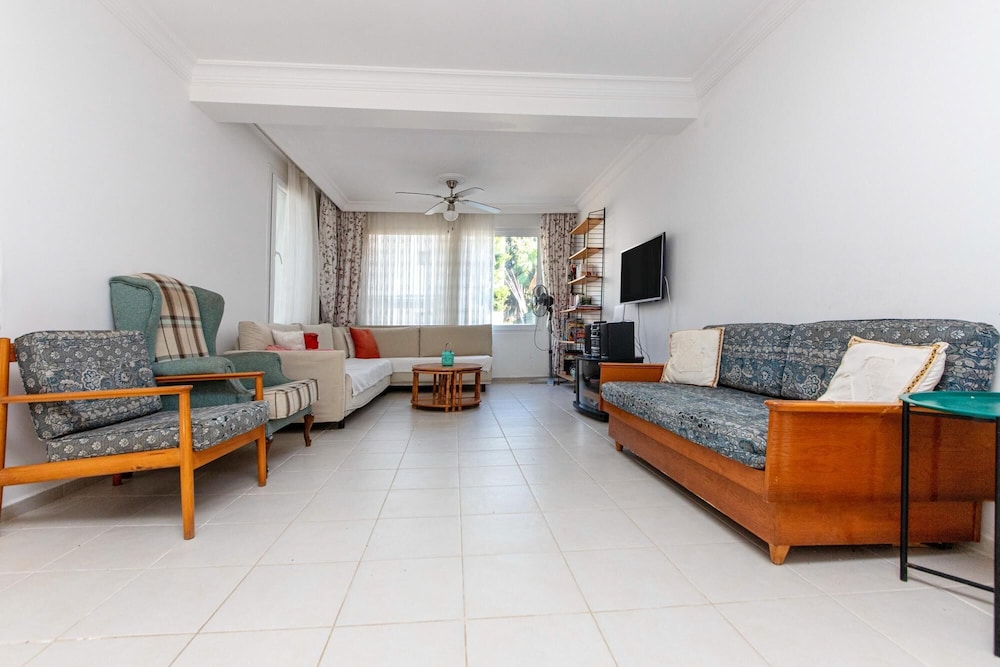Peaceful Flat With 3 Private Beaches in Bodrum view 2