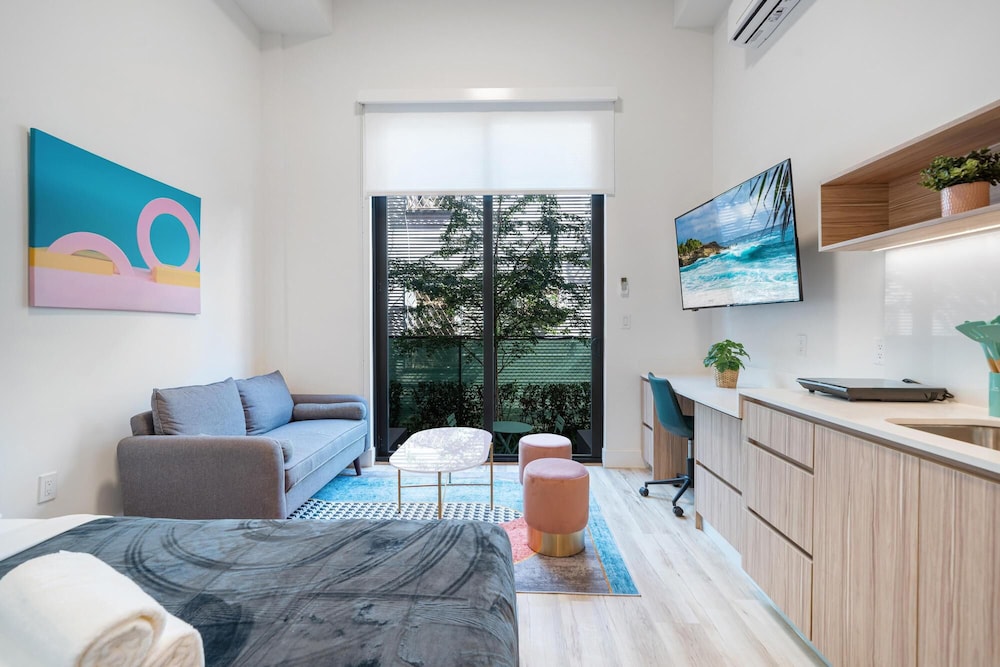 Pastel Apartments