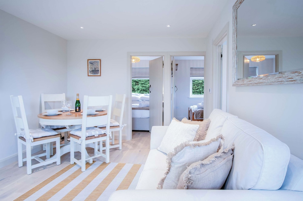 Bayview 3 - 2 Bedroom - Bayview Oxwich