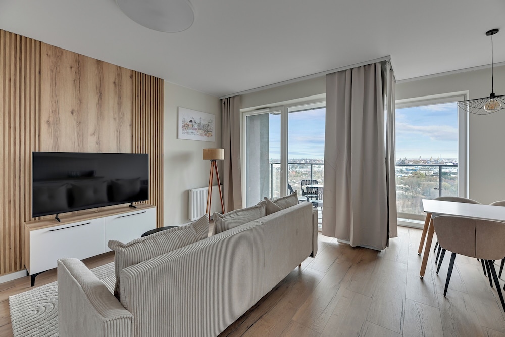 Horizon 169 - SeaView by GrandApartments