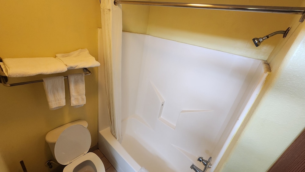 Capital O Fairway Inn - Baytown La Porte TX