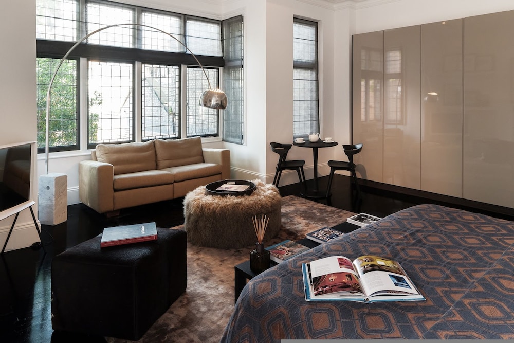 Harrods Knightsbridge Premium Suite I