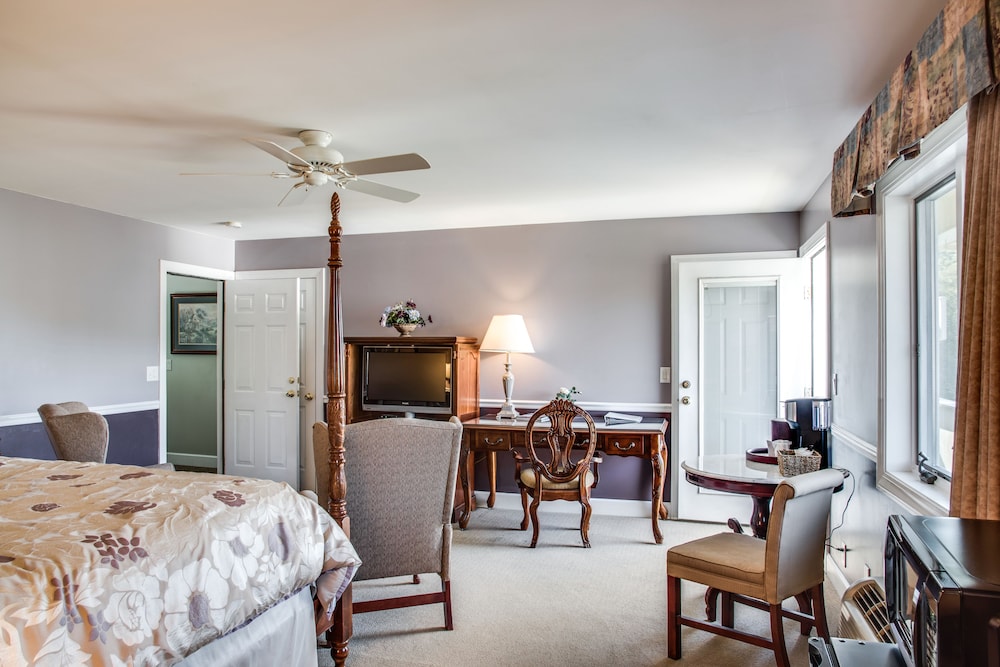 Boxwood Lodge