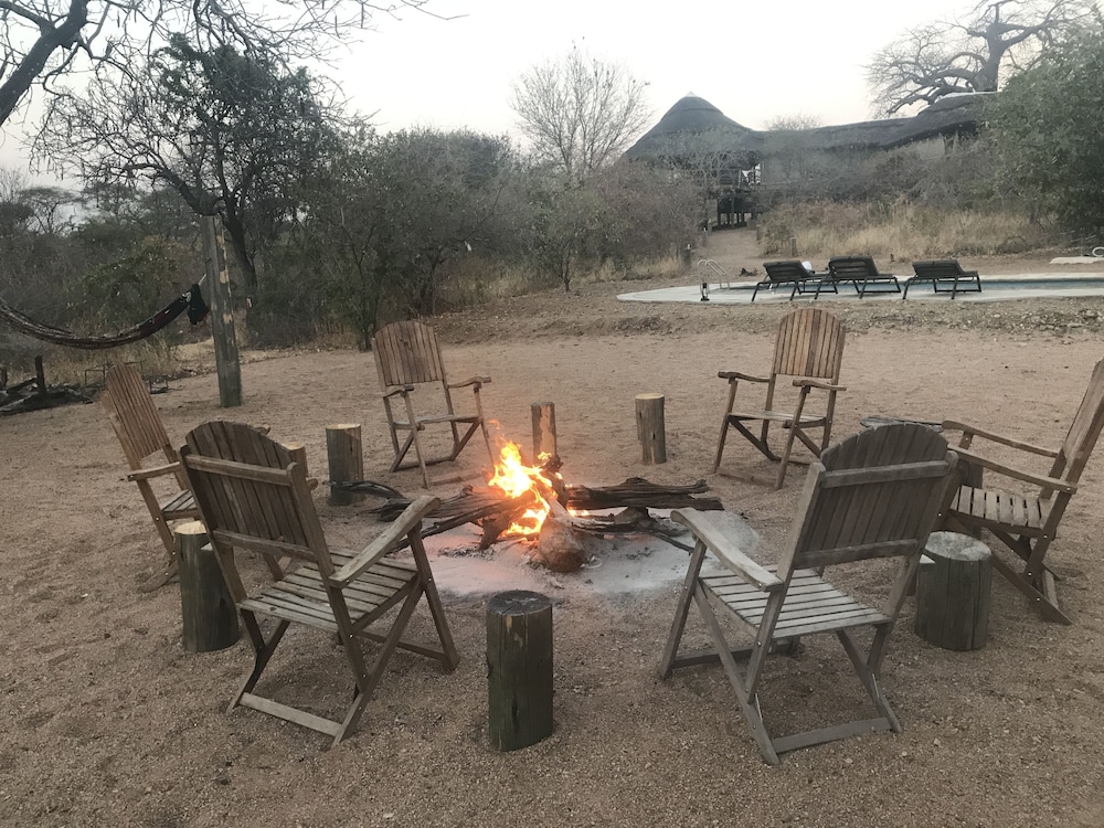 Mabata Makali Lodge & Campsite