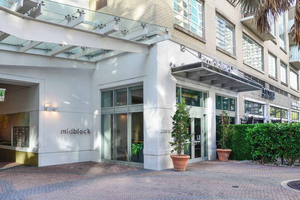 Stylish Condos in Midtown Miami