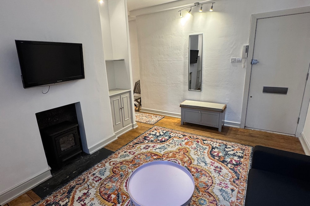 Covent Garden 1-bed Apt Sleeps 4, 7 min to Station