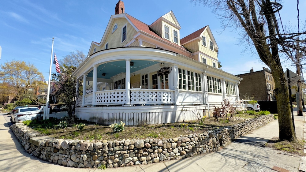 Samuel Sewall Inn