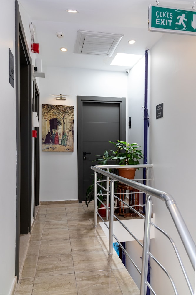 Galley Hotel