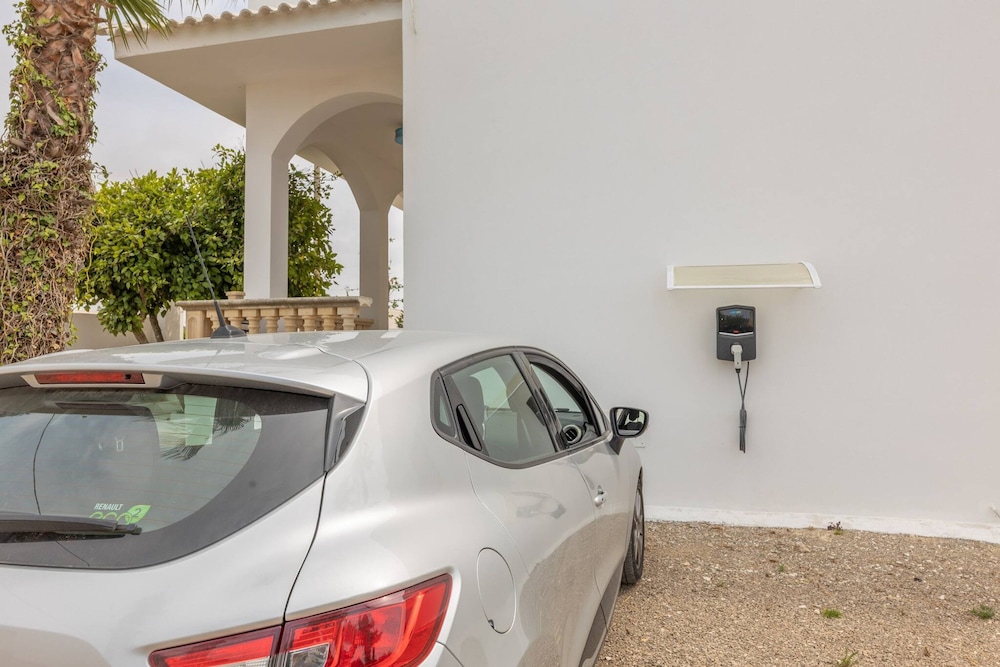 Villa Eriberto - Pool 3 Bedrooms 8 Sleeps