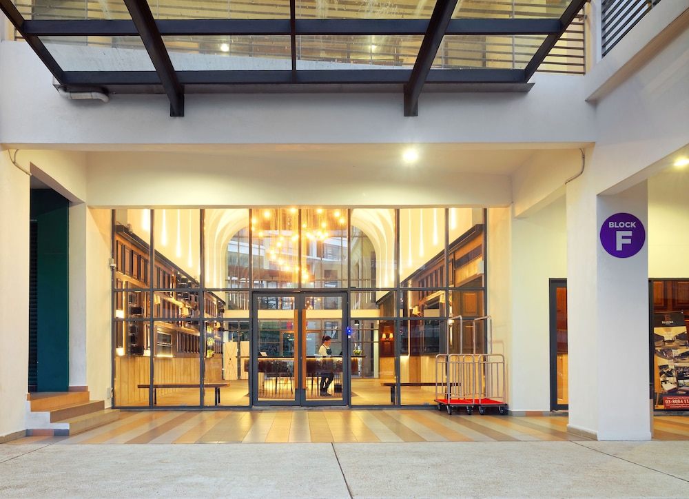Bespoke Hotel Puchong 70