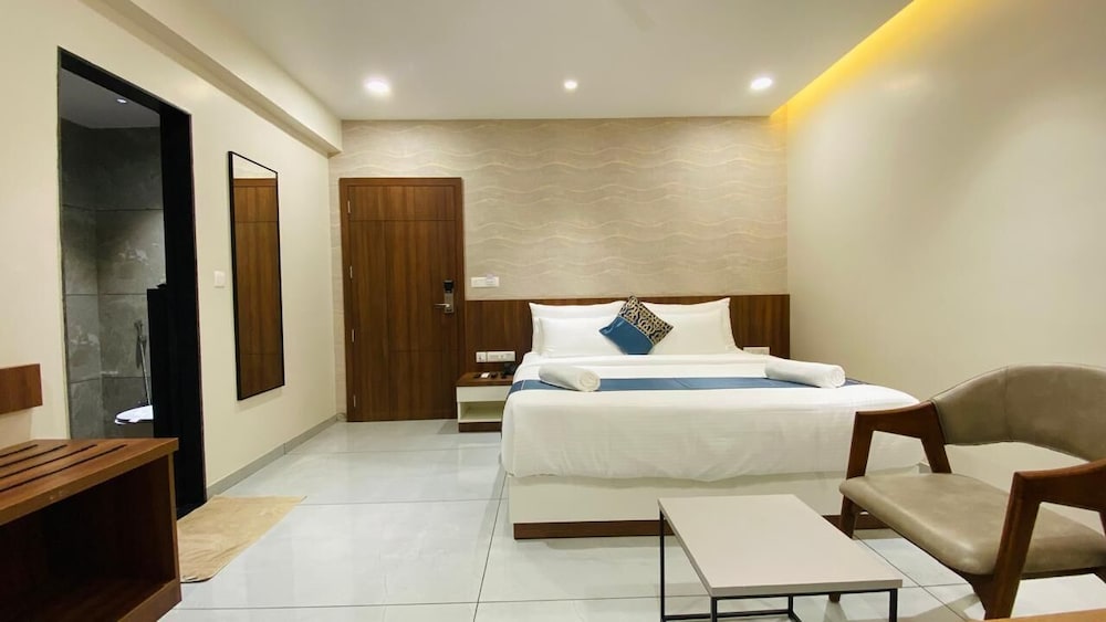 The Sapphire Hotel