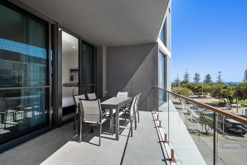 Fremantle 1-bed Close to Beach & Shops