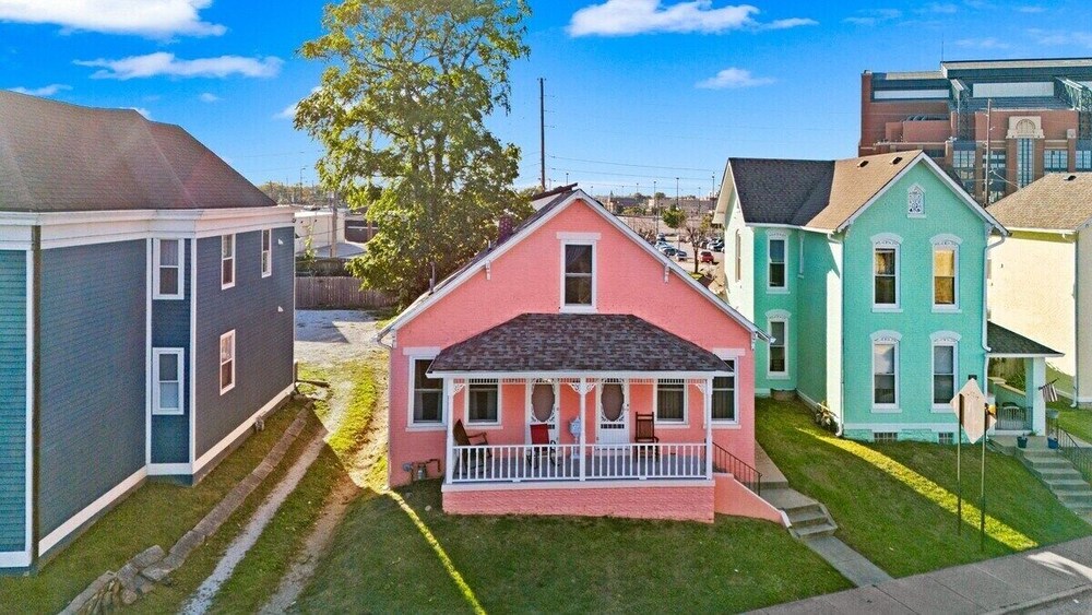 Indy Stadium Villas 710