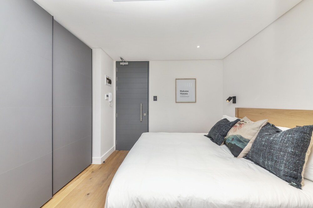 Comfortable Studio With City Views