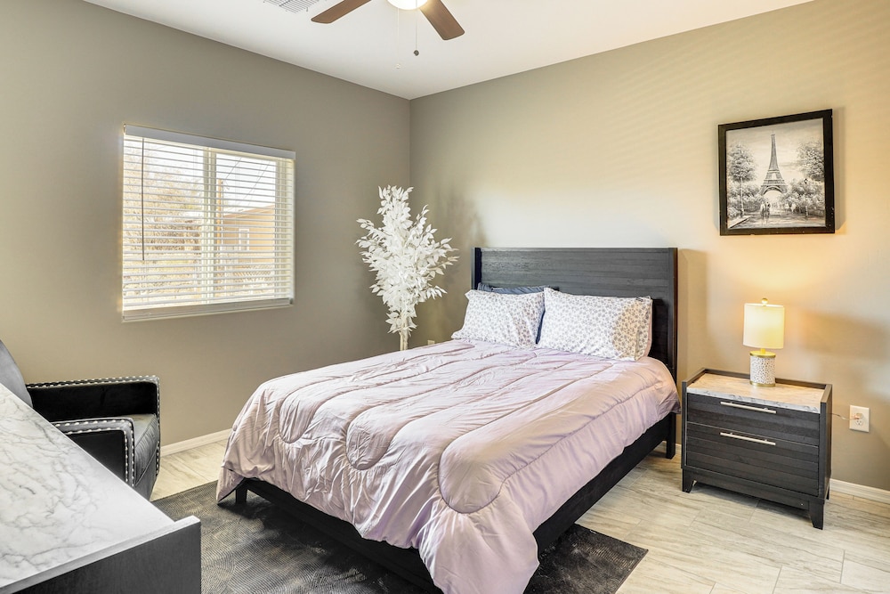 3 Mi to Tucson Mall: Home w/ Large Outdoor Space!