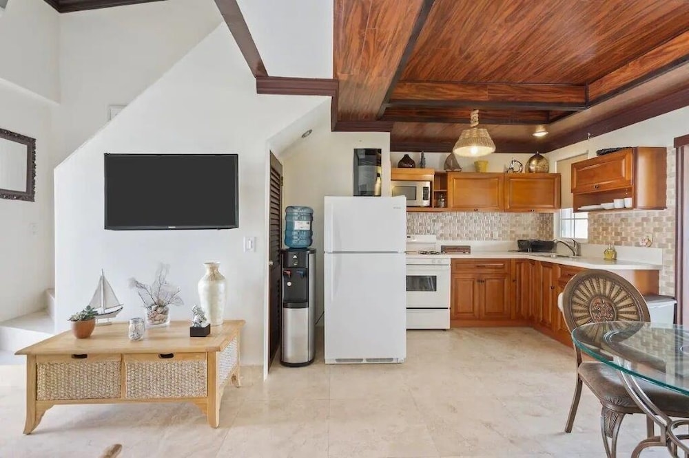 Anguilla - Grouper Suite 1 Bedroom Villa - Image 2