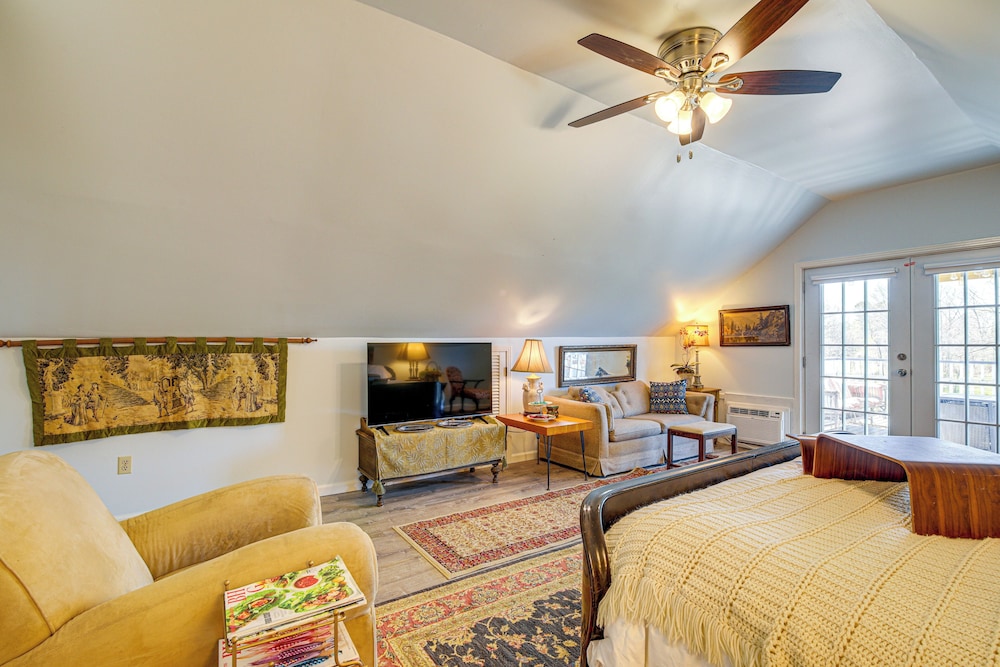 Peaceful Countryside Escape in Covington!