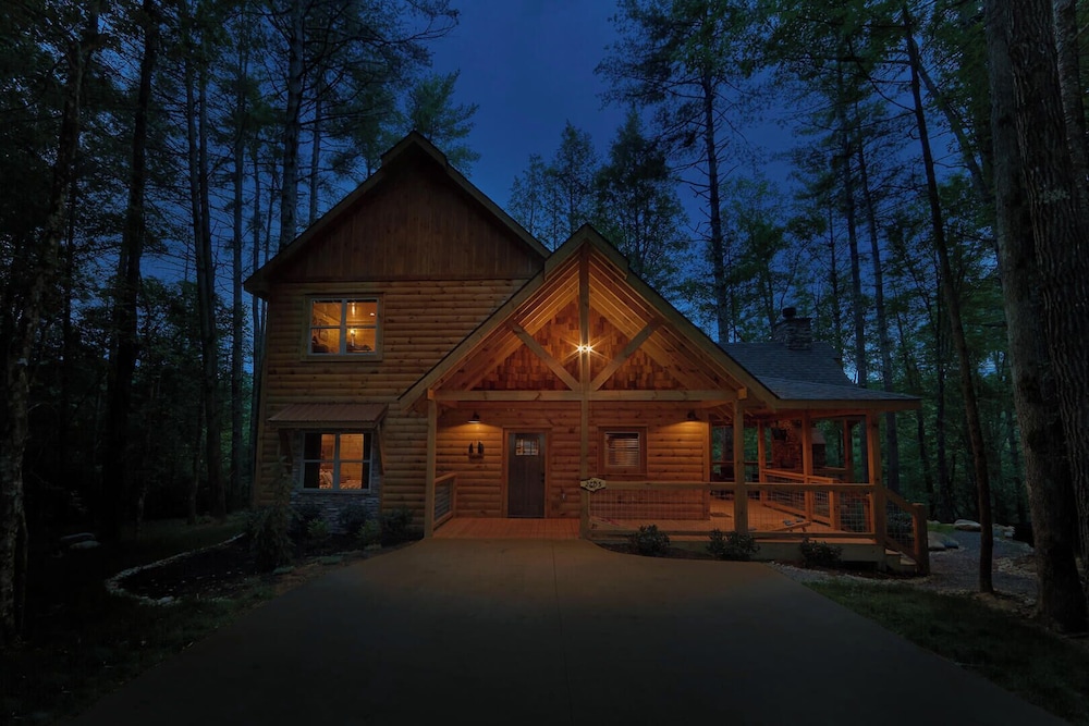Adventure Lodge