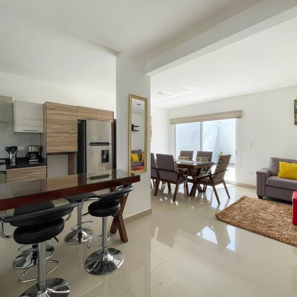 Prime Location House at Cerritos Great Price