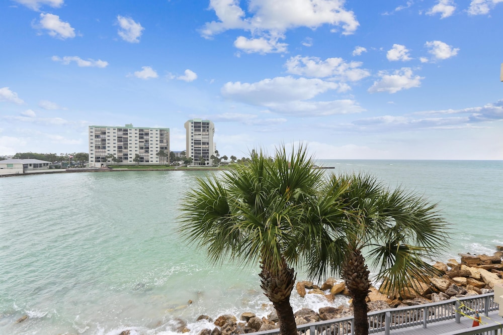Land's End 5-302 Gulf-bay Front - Premier