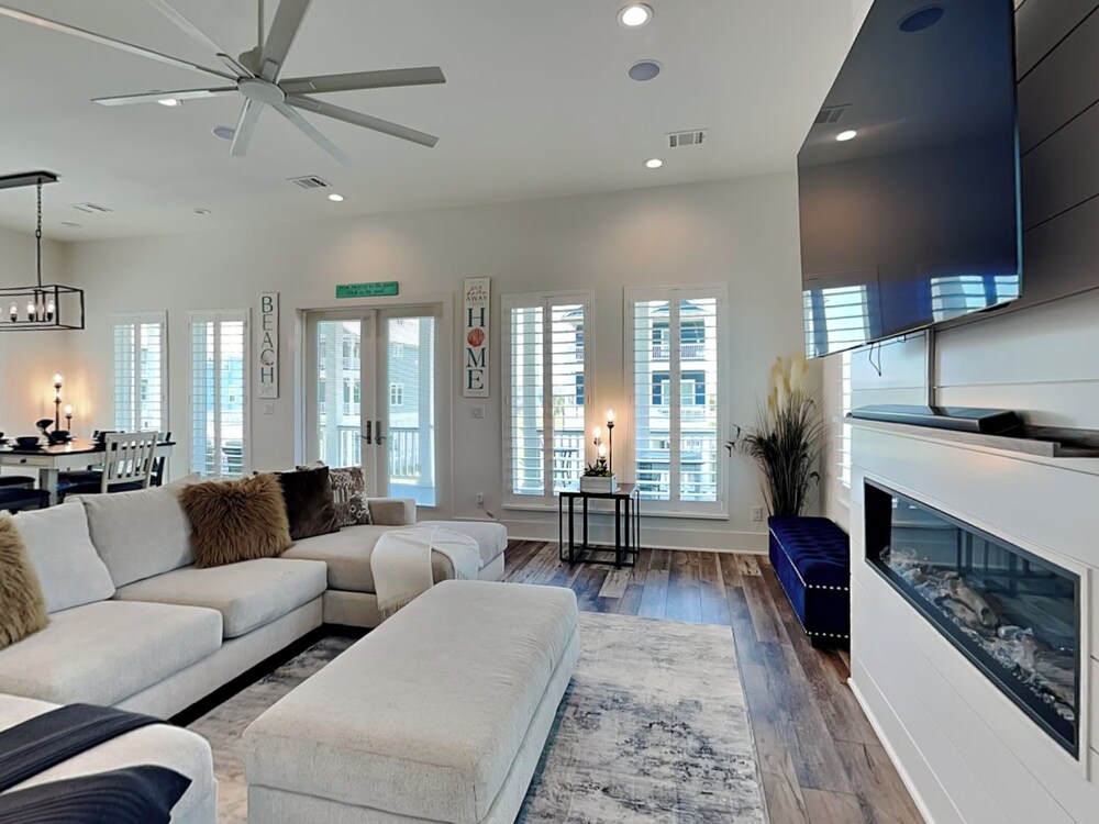 Seabreezy Lane by Ryson Vacation Rentals