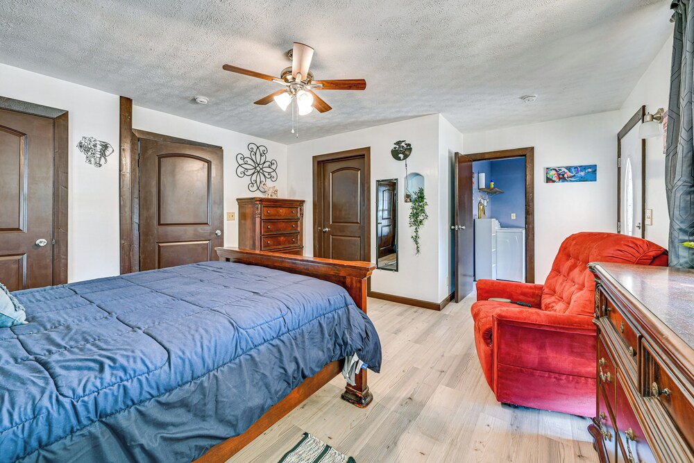 Bonnieville Farmhouse on 69 Acres w/ Porch! view 5