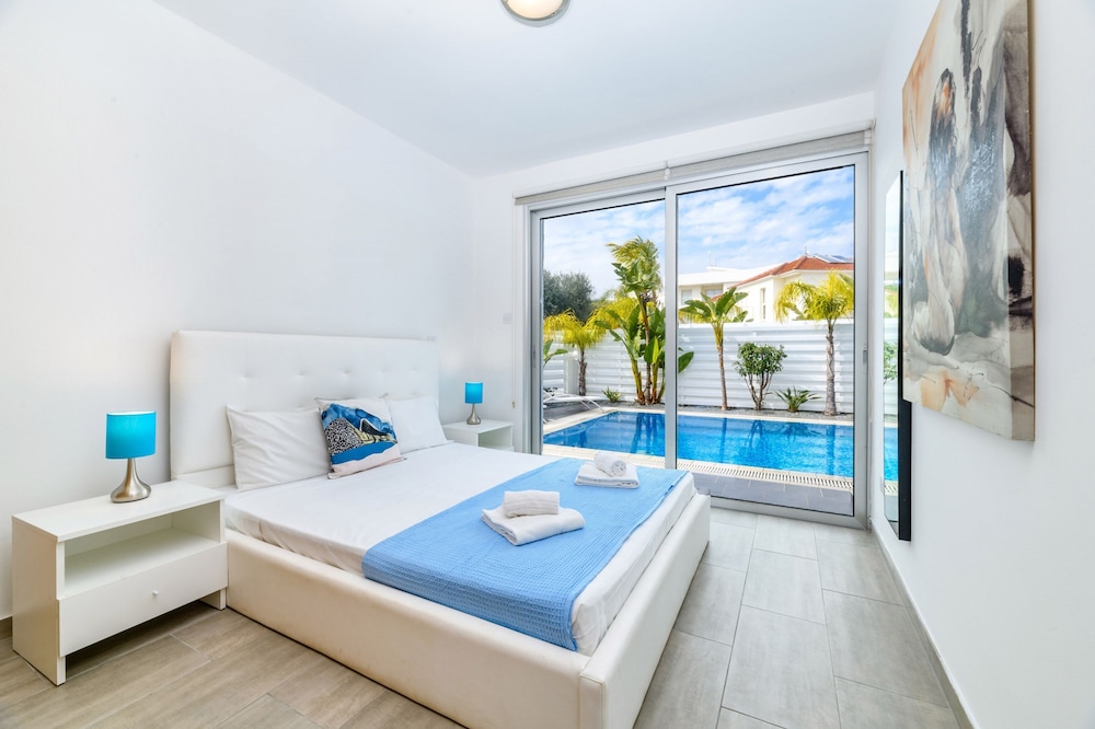 Blue Pelagos Villa in Protaras