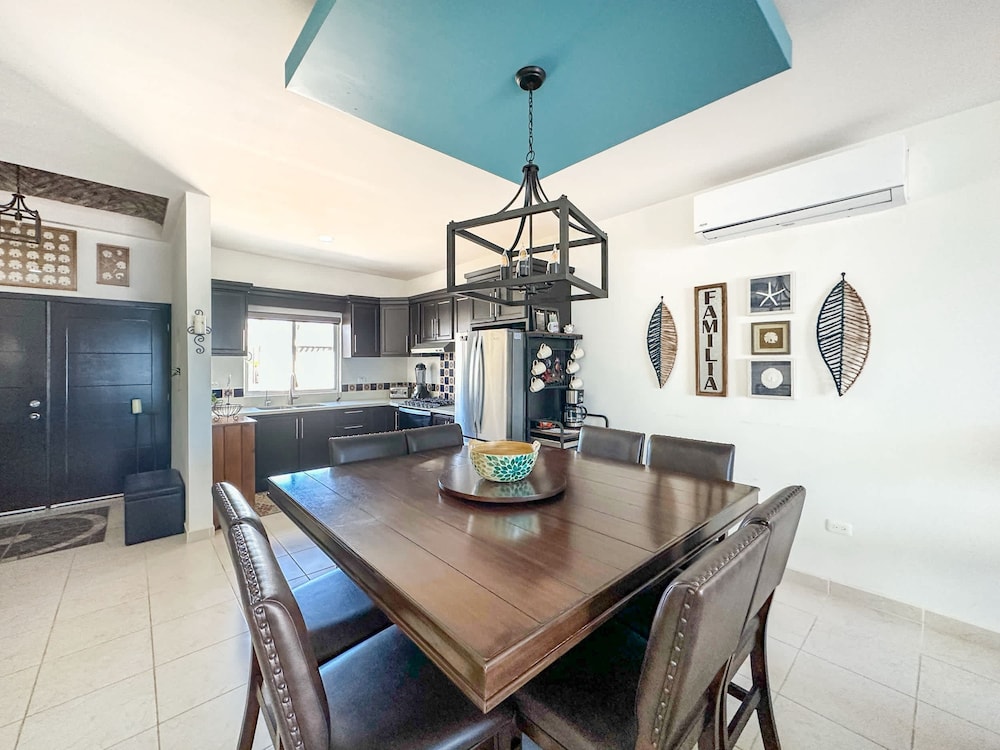 Modern 3BR Family Escape