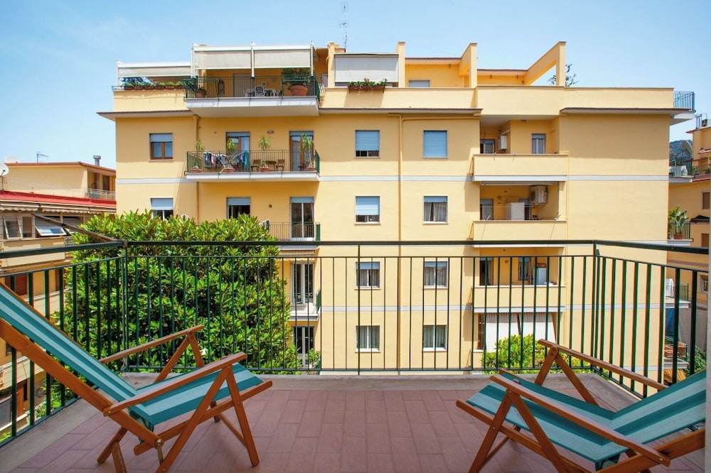New Family 3 Bedrooms House In Sorrento