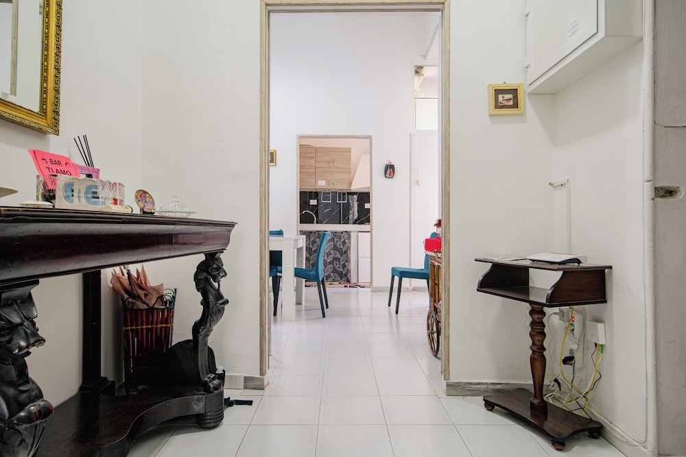 MAESTOSA CASA IN NAPOLI CENTRO